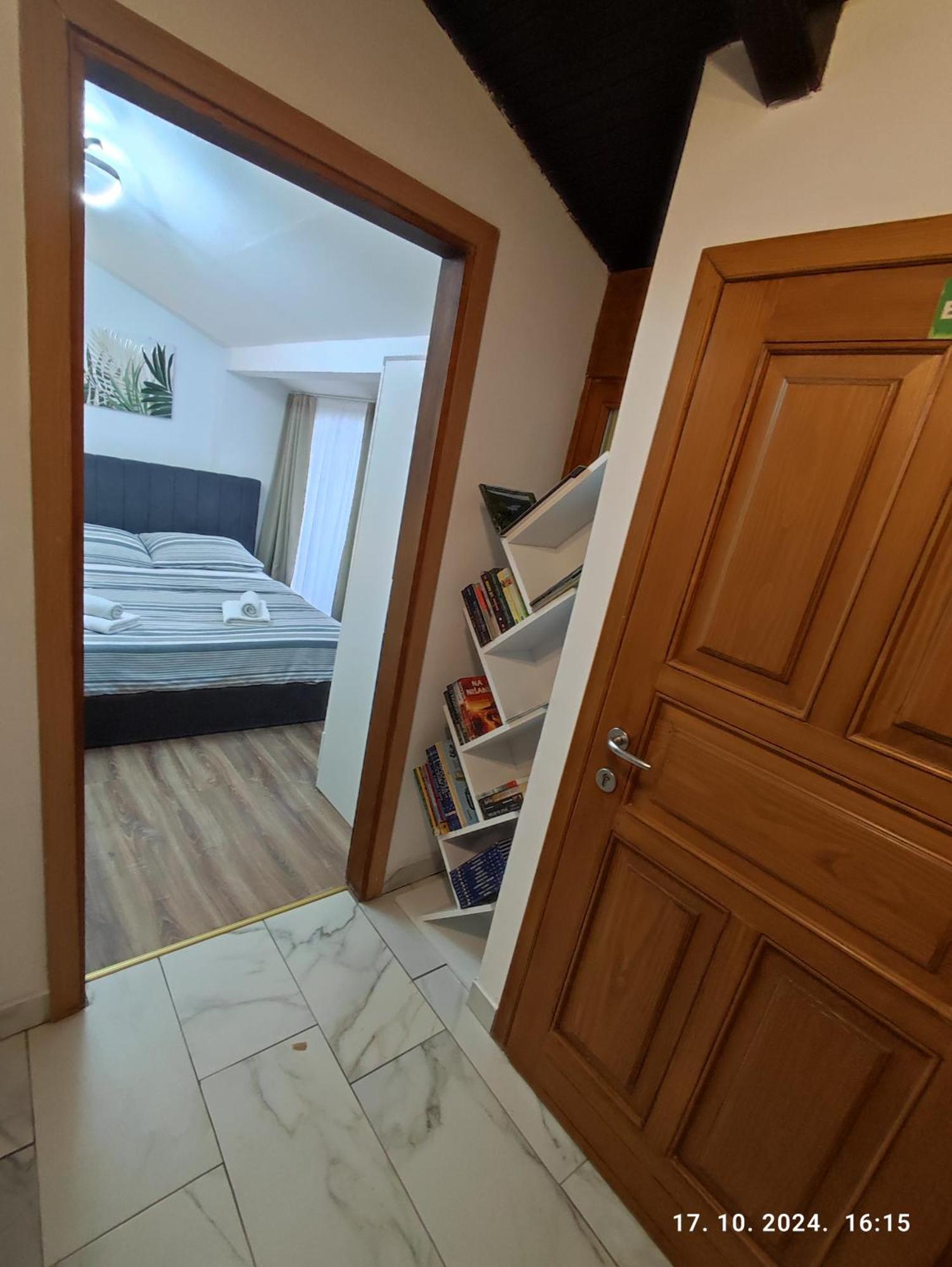 Ferienwohnung Kuca Za Odmor Tina Tounj Exterior foto